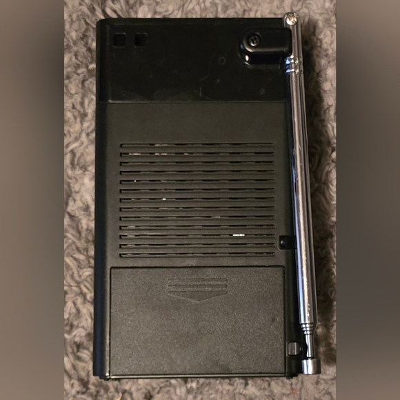 *Vintage*Sony FM/AM Radio ICF-P26 MSRP:$78 - Picture 2 of 6